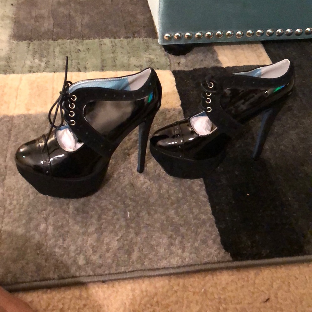 Platforms - Picture 2 of 5